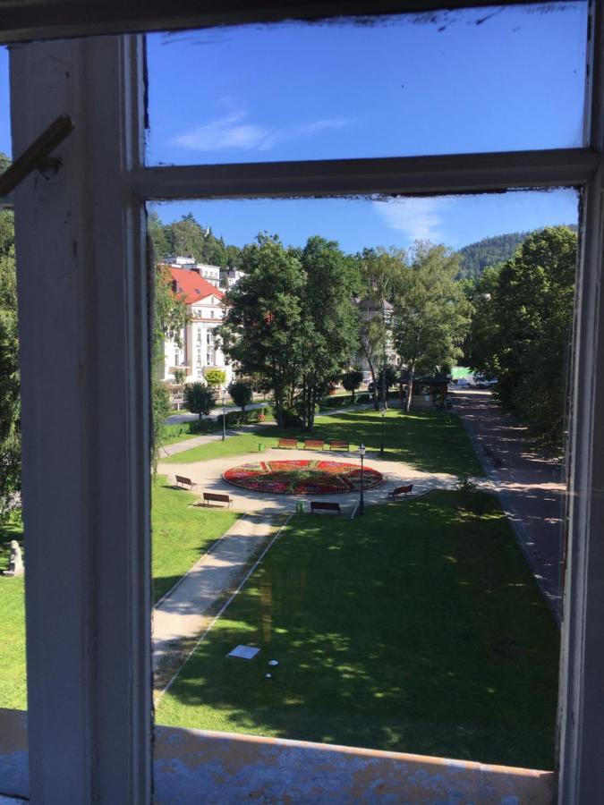 Stary Dom Zdrojowy Hotel Krynica Zdroj Luaran gambar