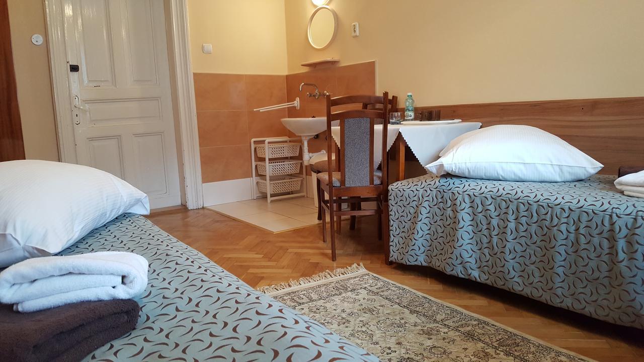 Stary Dom Zdrojowy Hotel Krynica Zdroj Luaran gambar