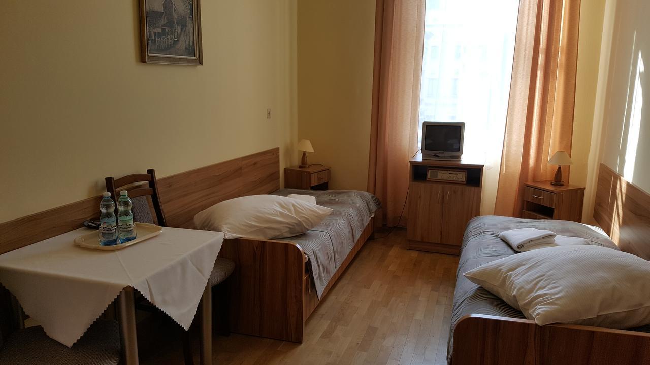 Stary Dom Zdrojowy Hotel Krynica Zdroj Luaran gambar