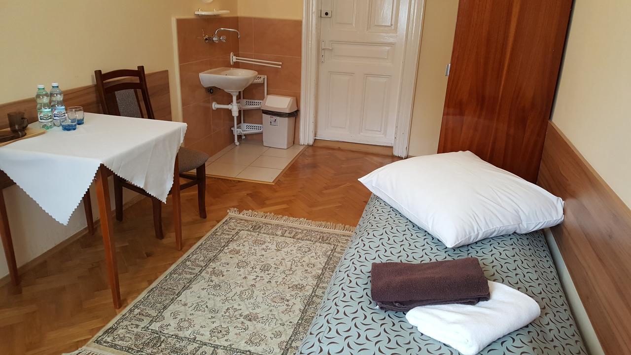Stary Dom Zdrojowy Hotel Krynica Zdroj Luaran gambar