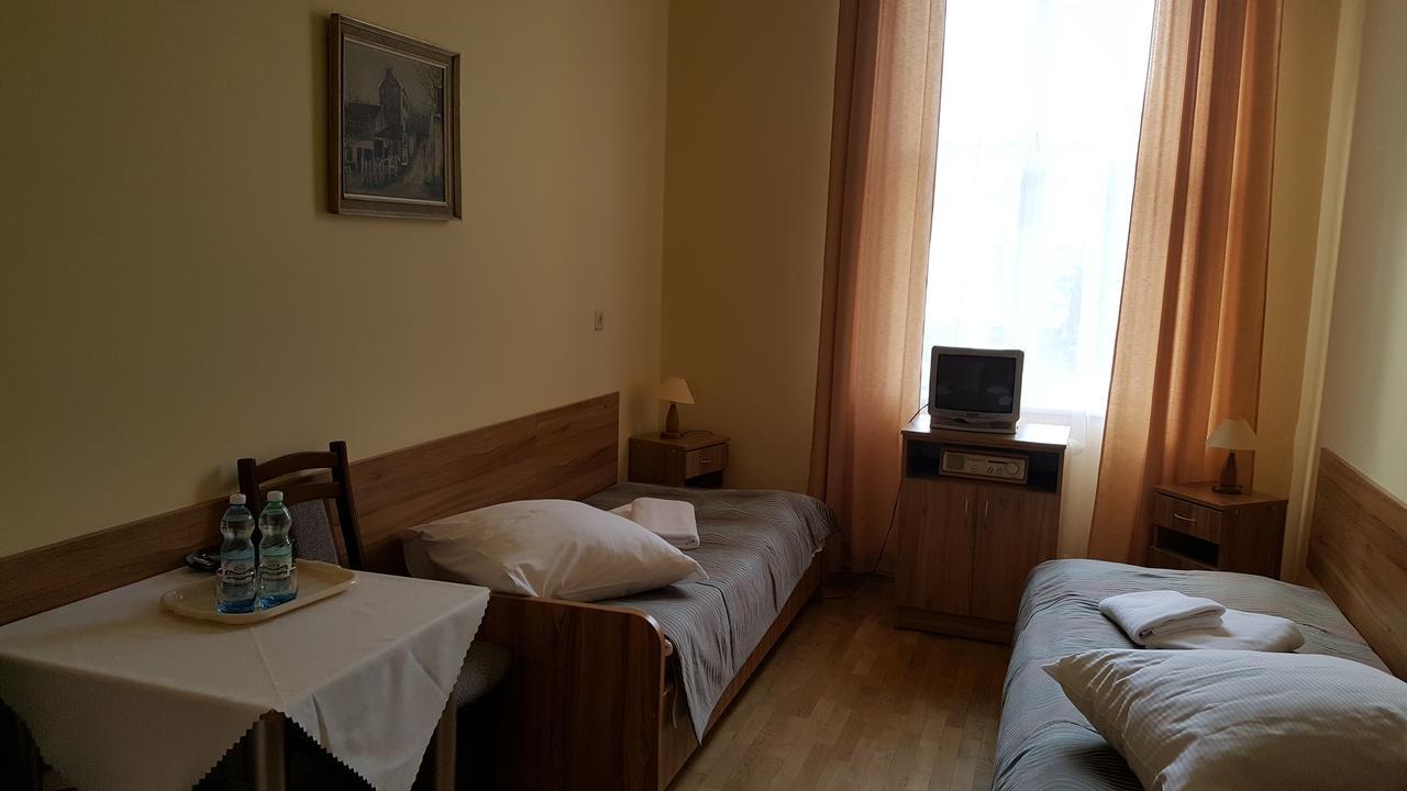 Stary Dom Zdrojowy Hotel Krynica Zdroj Luaran gambar