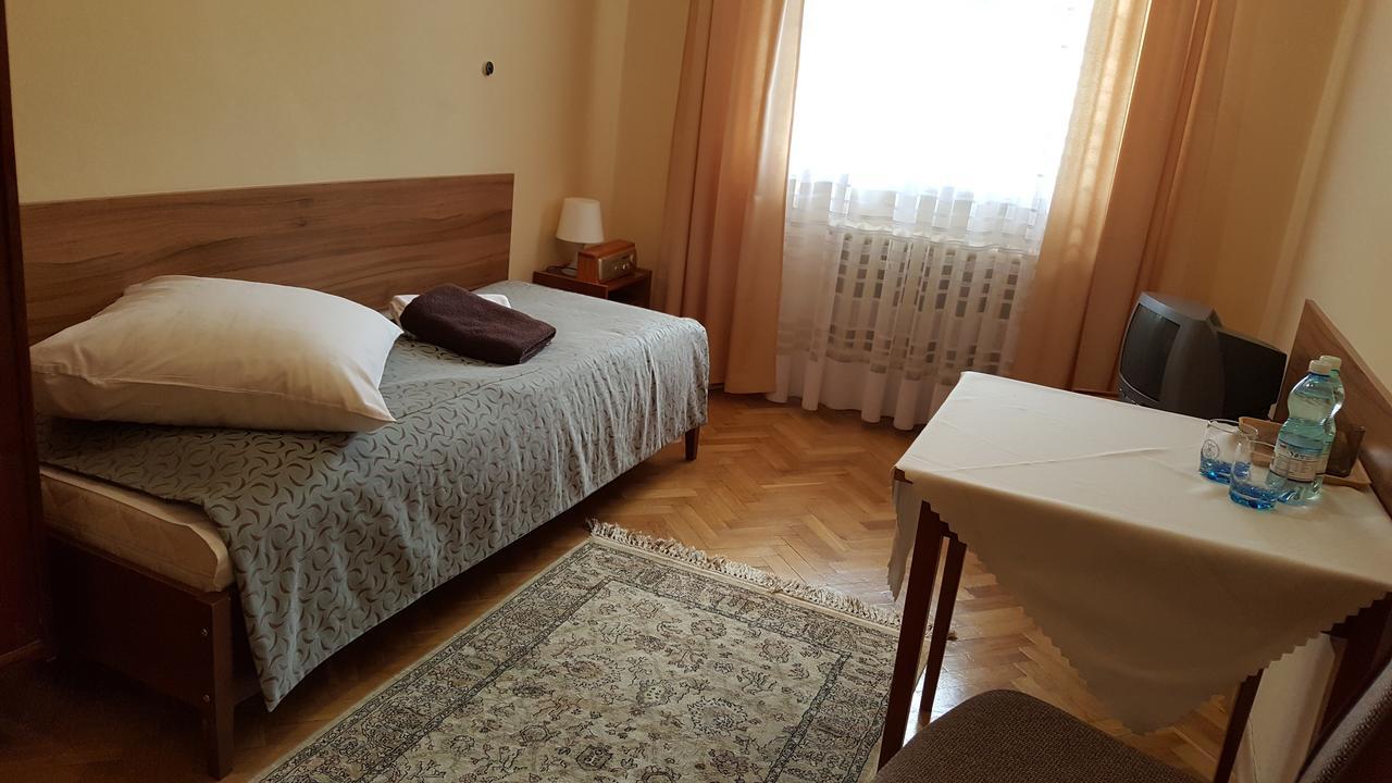 Stary Dom Zdrojowy Hotel Krynica Zdroj Luaran gambar