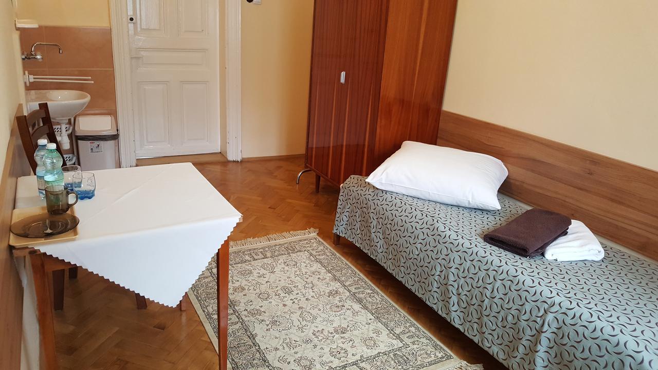 Stary Dom Zdrojowy Hotel Krynica Zdroj Luaran gambar