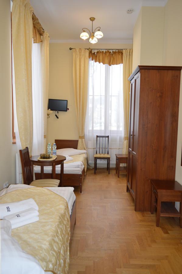 Stary Dom Zdrojowy Hotel Krynica Zdroj Luaran gambar
