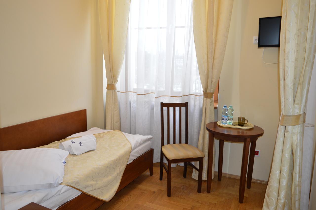 Stary Dom Zdrojowy Hotel Krynica Zdroj Luaran gambar